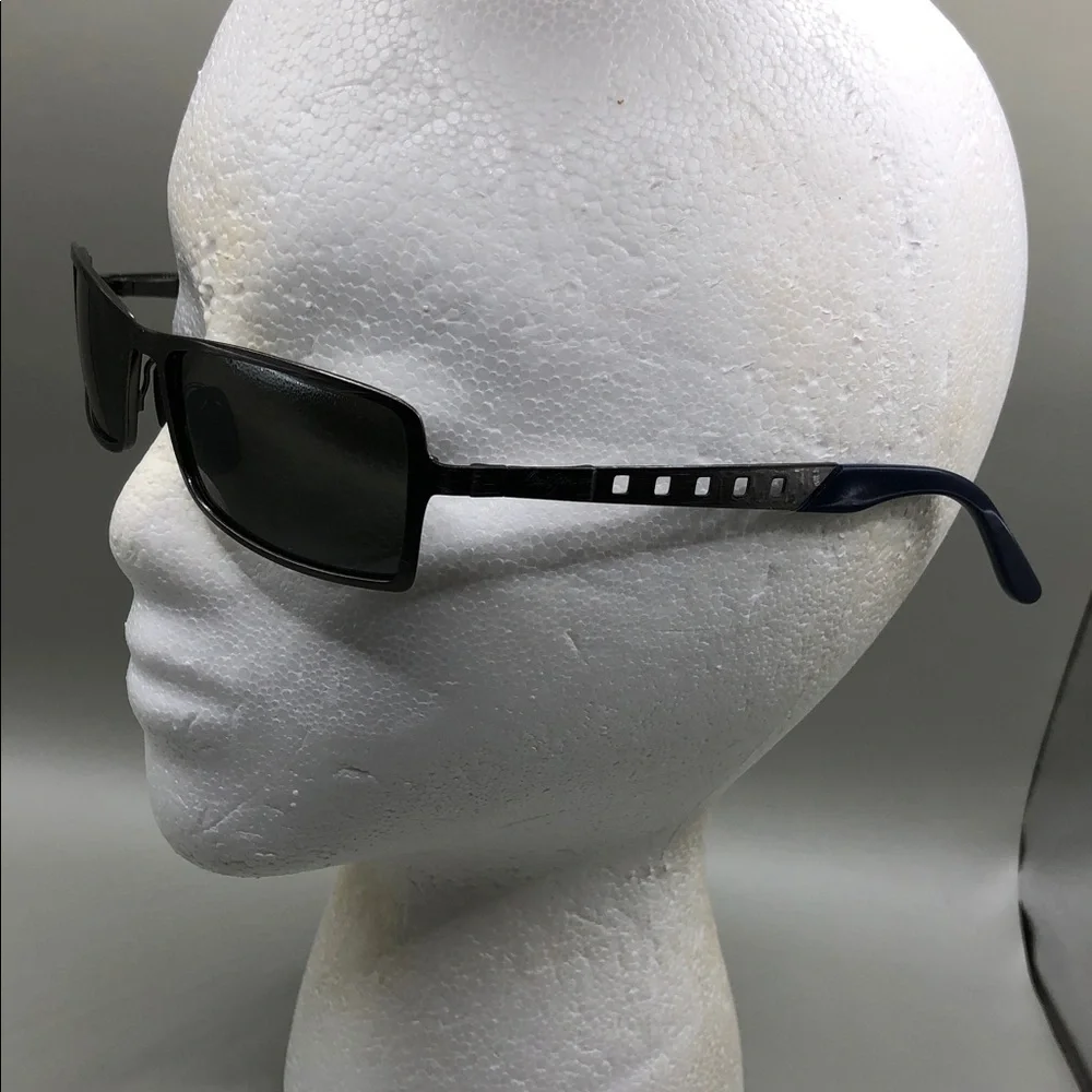 Maui Jim Shark Pit MJ-228-17 Polarized Sunglasses Gray Silver